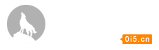 初见胡世祥医生，戴着一副框架眼镜，干净利落的30岁年轻小伙。
